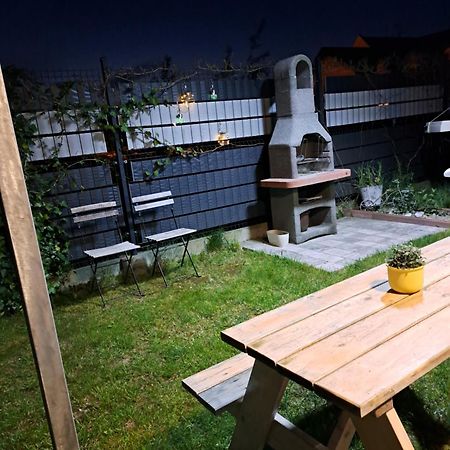 Maly Apartamencik Teo Rewal Exteriör bild
