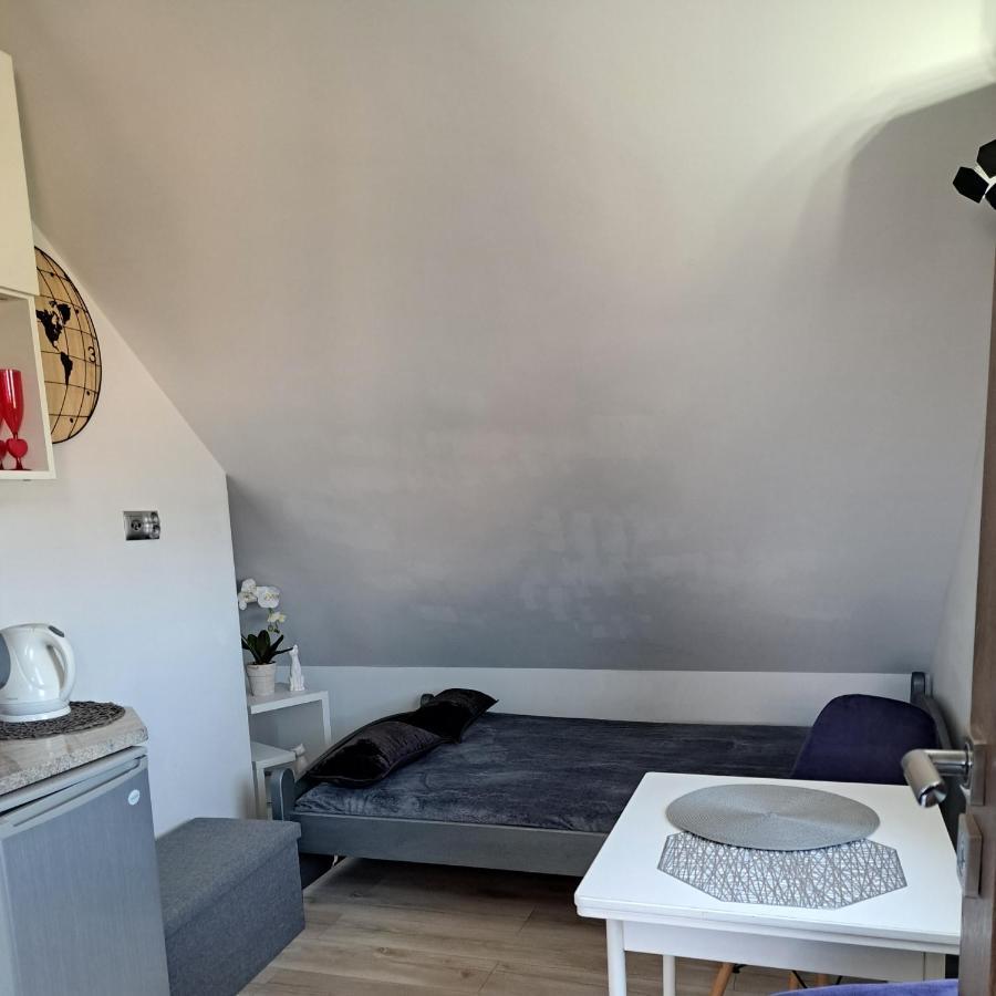 Maly Apartamencik Teo Rewal Exteriör bild