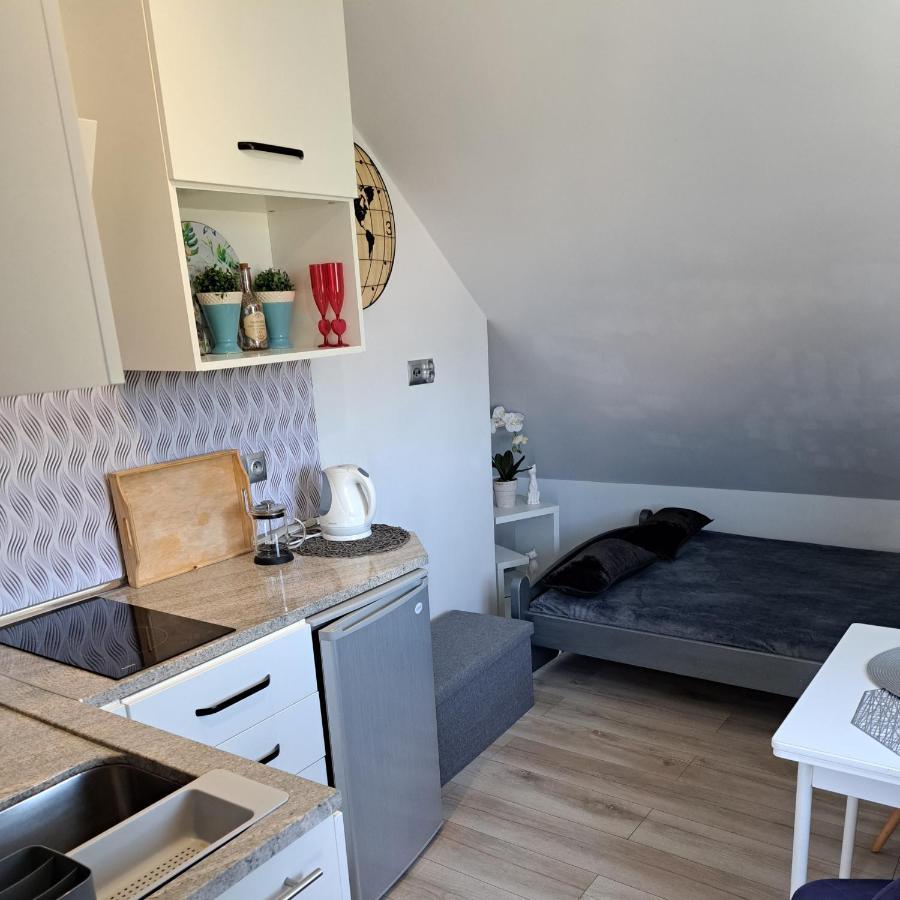 Maly Apartamencik Teo Rewal Exteriör bild